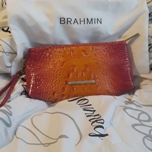 Brahmin wristlet